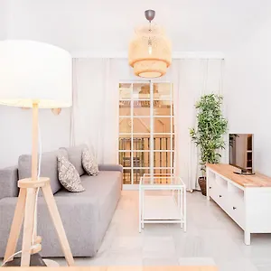 Bhost - La Maestranza Appartement